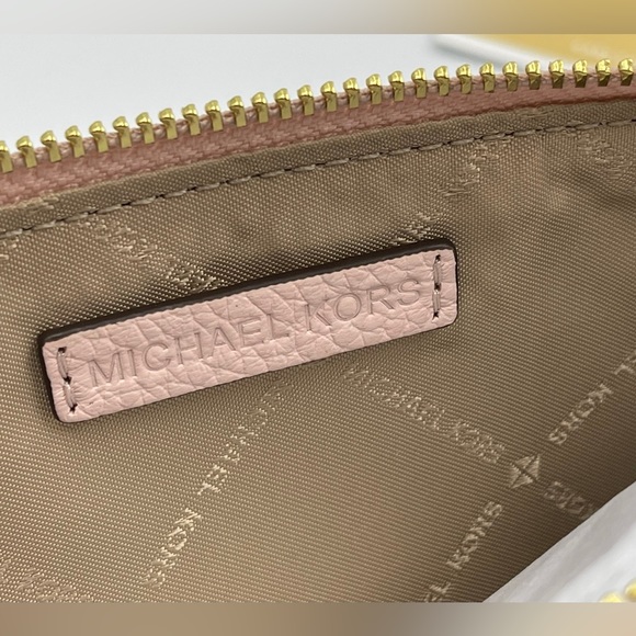 MICHAEL KORS Jet Set Travel Large Wristlet - Picture 11 of 16